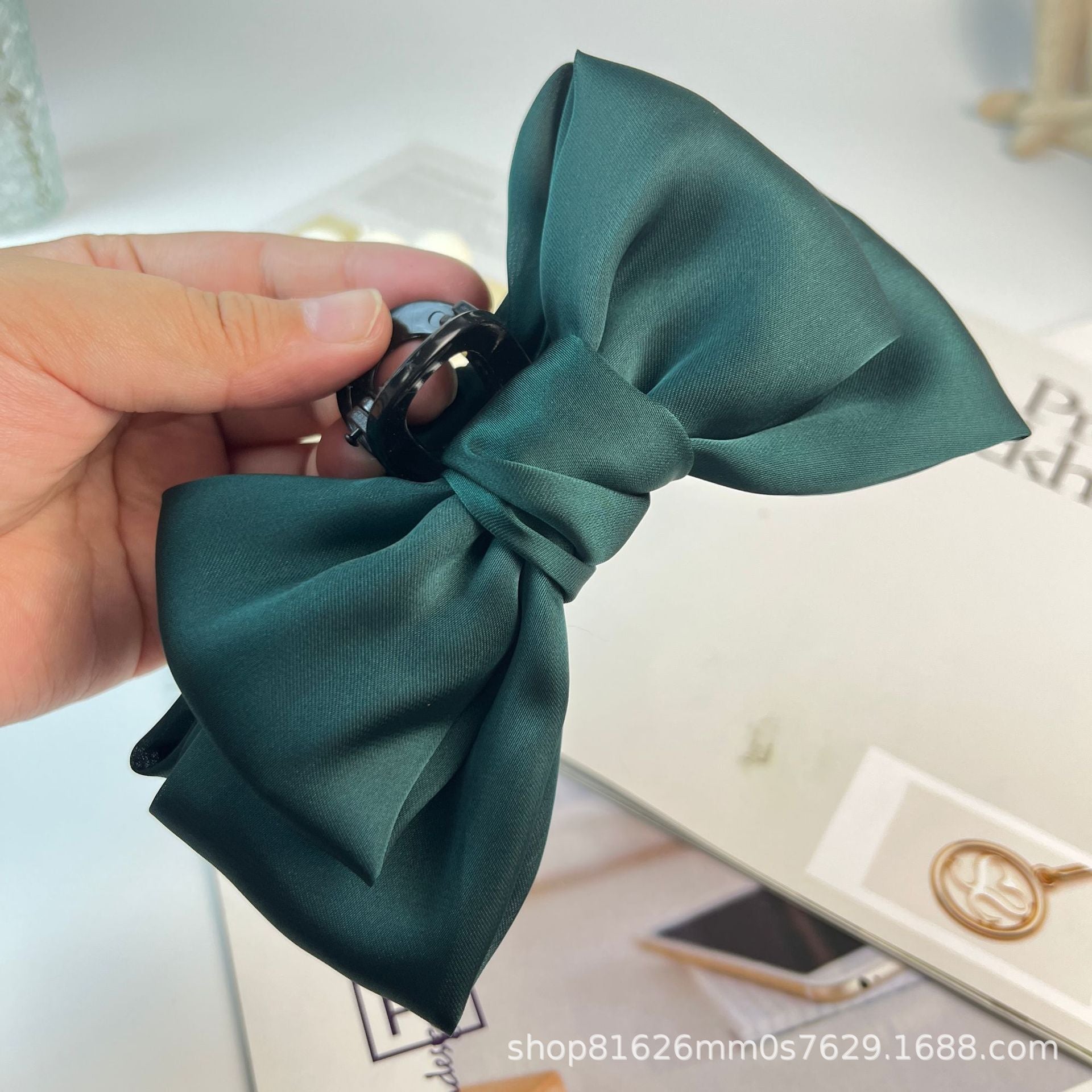 Wholesale Oversized Black Fugitive Princess Double Sided Bow Hair Clip